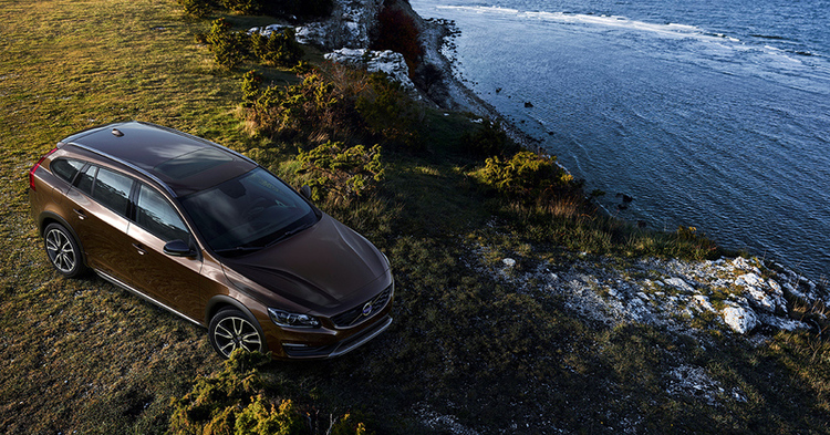 153893_Volvo_Cars_reveals_new_V60_Cross_Country