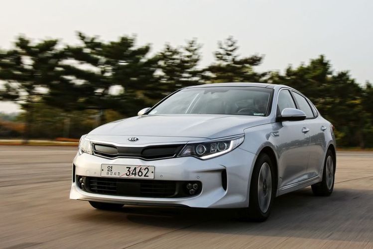 Kia_Optima_hybrid3