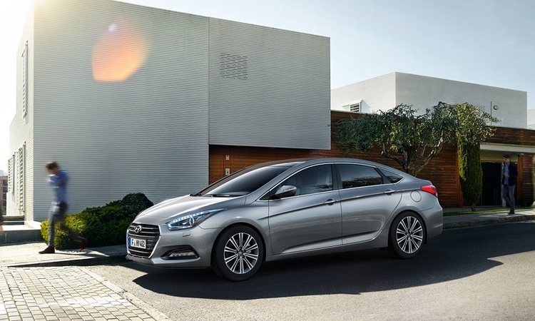 i40_sedan_gallery_3_2016