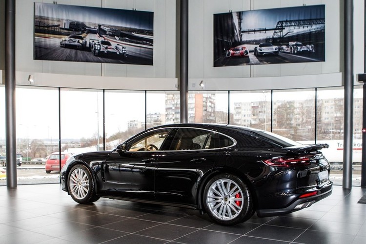 Porsche_Panamera_Turbo_Vilnius_4