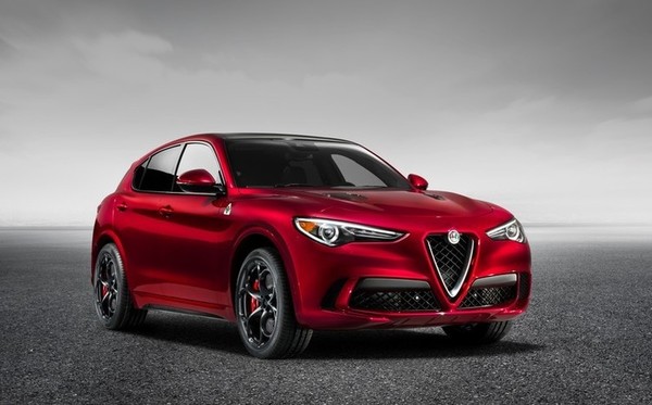 161116_Alfa_Romeo_Stelvio_Quadrifoglio_01