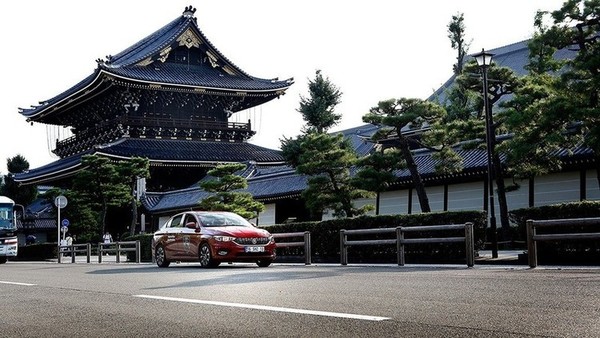 1_Fiat_Tipo-Japonijoje