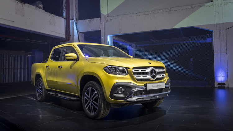 20170719115804_mercedes-benz_x-class_17c536_020