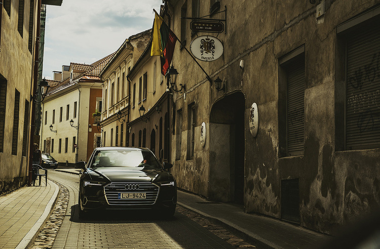 Audi_A6_7