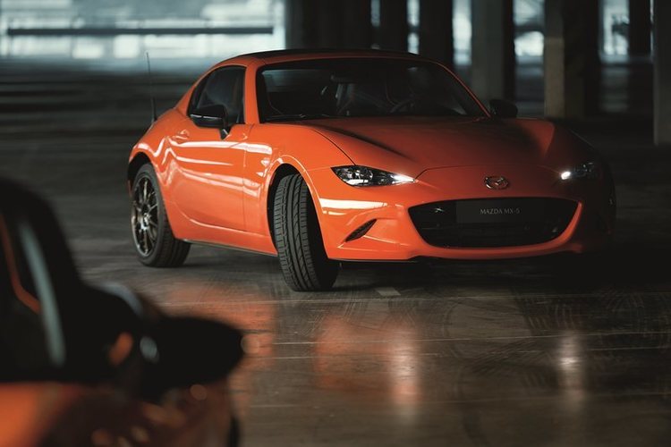 MAZ1901_2019_MX5_ROADSTER_SOFTTOP_RF_19CY_30th4