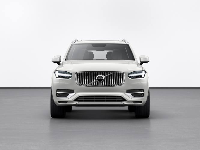 248335_New_Volvo_XC90_Inscription_T8_Twin_Engine_in_Birch_Light_Metallic