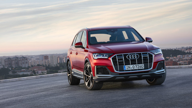 Audi_Q7_2019_3