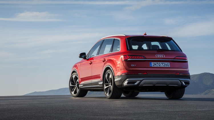 Audi_Q7_2019_4