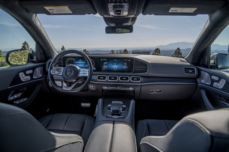 Mercedes-Benz_GLS__1_