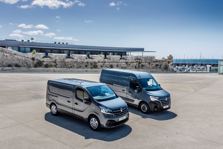 Renault_Master_ir_Trafic__5_