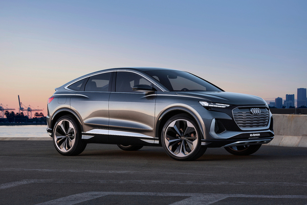 Q4Sportback_etron_concept_2