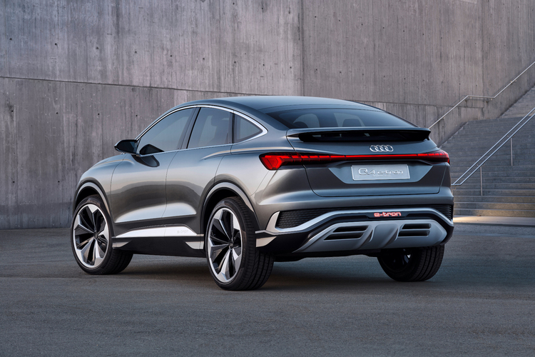 Q4Sportback_etron_concept_5