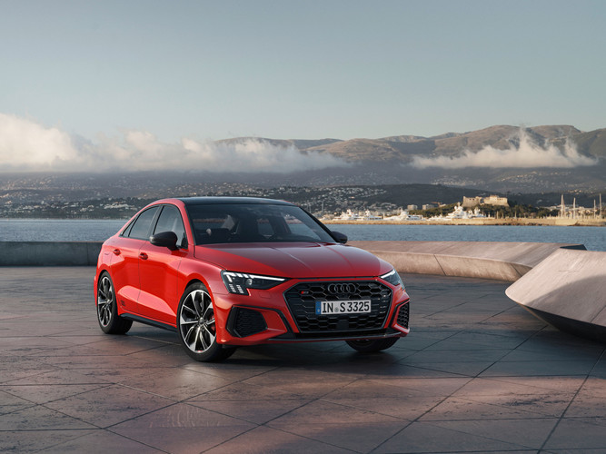 02_Audi_S3_Limousine