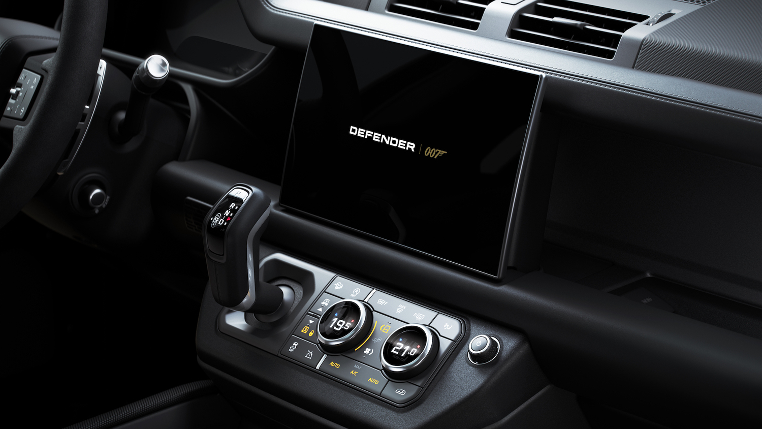 Land_Rover_Defender_V8_Bond_Edition_-_12